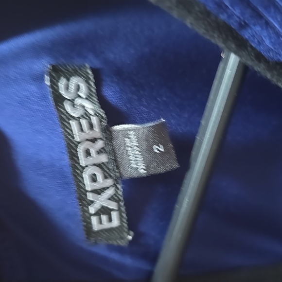 Express - Picture 2 of 3